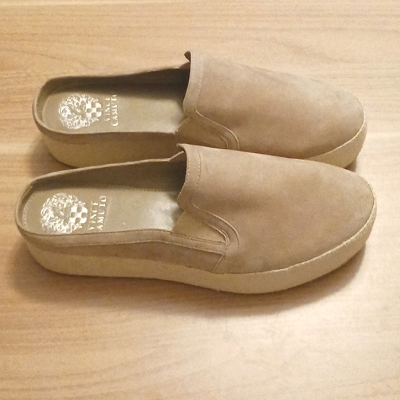 Vince Camuto "Merinney" Tortilla Suede Slip On Shoes in Size 7.5M - Picture 3 of 9